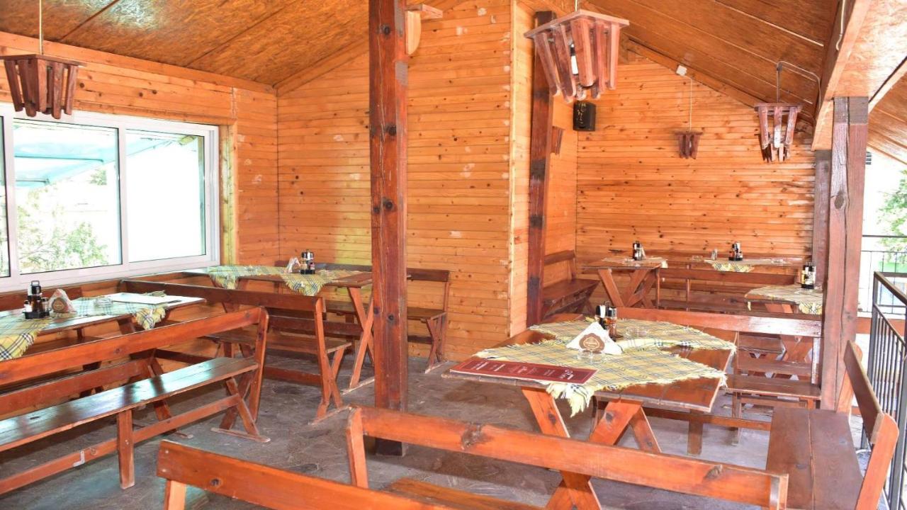Семеен Хотел Лъки Byala Slatina Eksteriør bilde